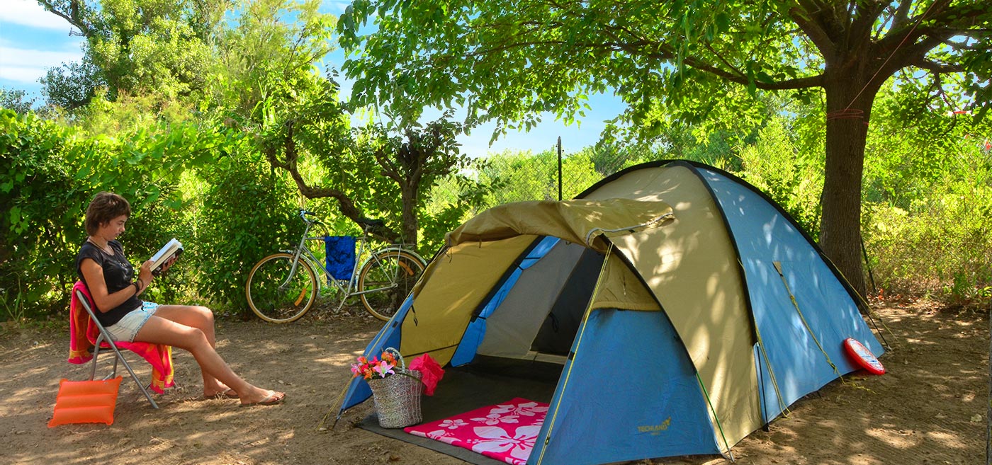 Emplacements pour tentes, caravanes et camping-cars